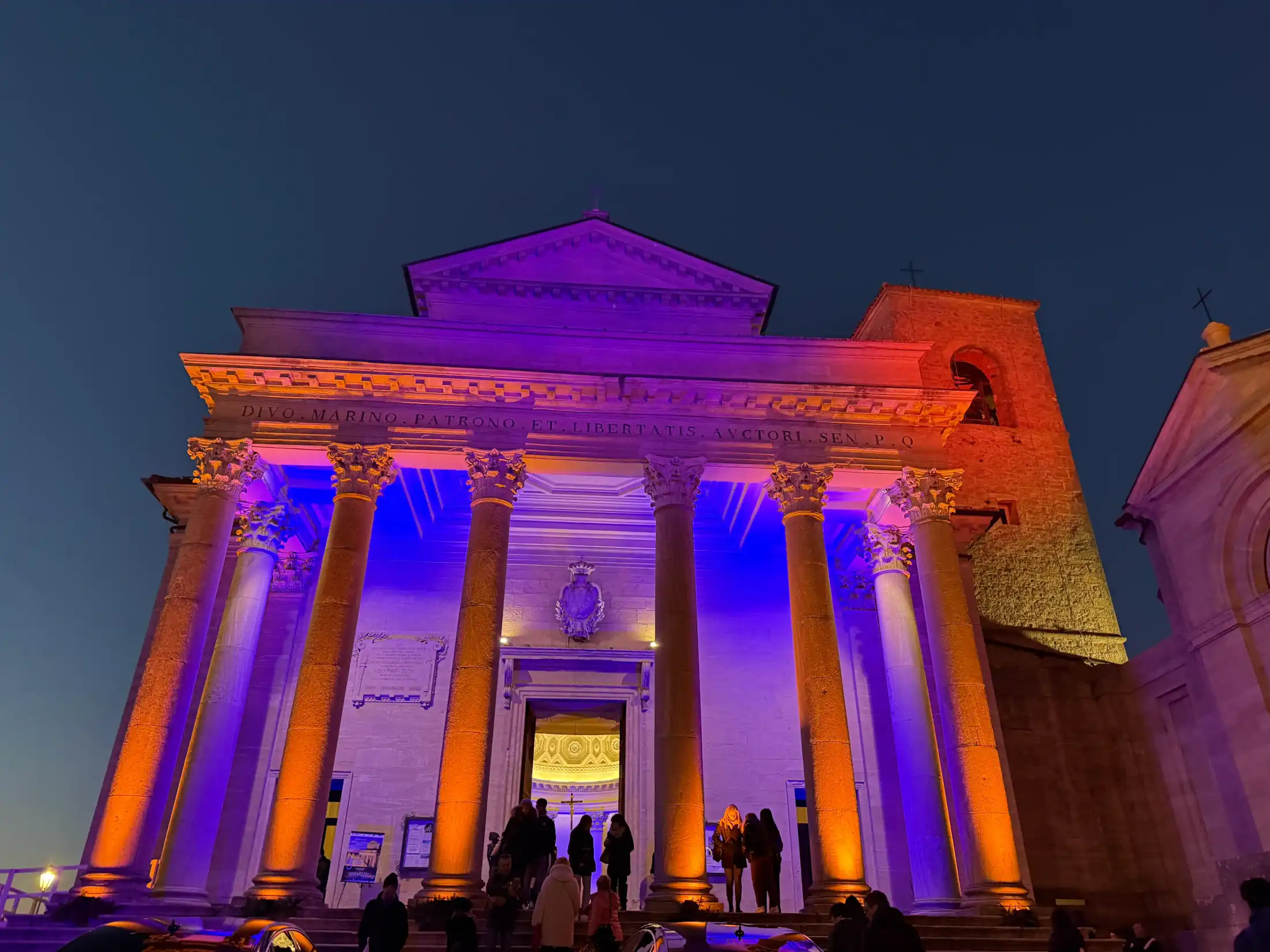 Basilica Pieve di San Marino illuminata in occasione del Natale